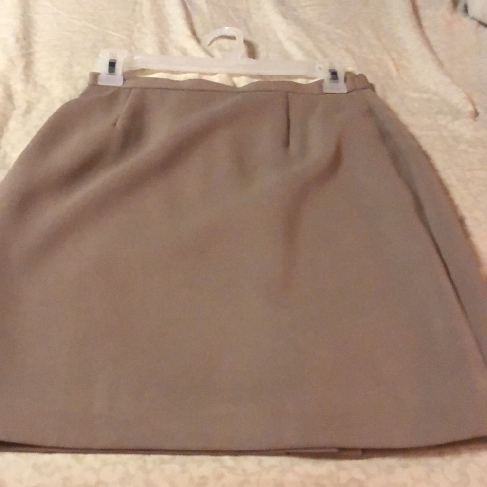 3/20. Ladies suit. Worn a couple of times. - Picture 3 of 5